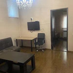 شقة Agmashenebeli 128